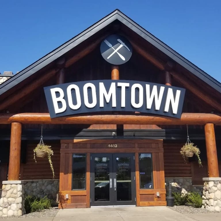 BoomTown Woodfire Bar & Grill | Duluth